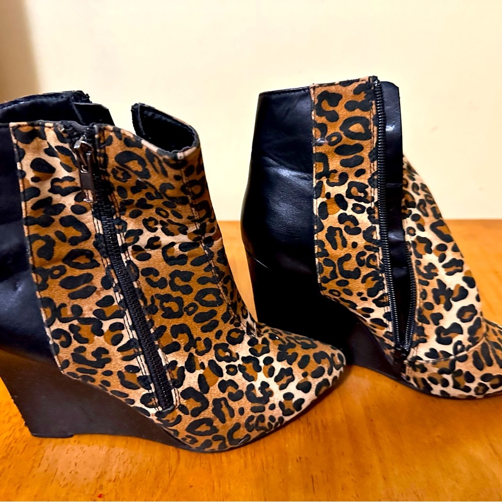 Wedge leopard print bootie. 7.5